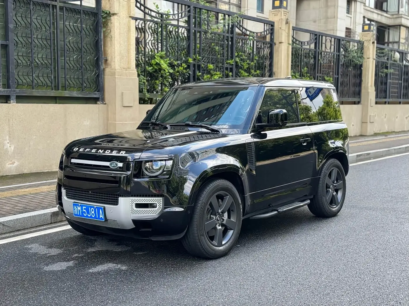 Land Rover Defender, 2023