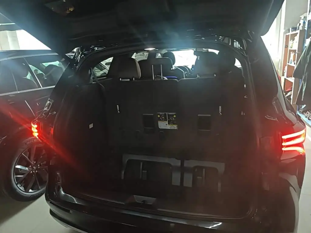 Toyota Sienna 2022 — Photo 19/20