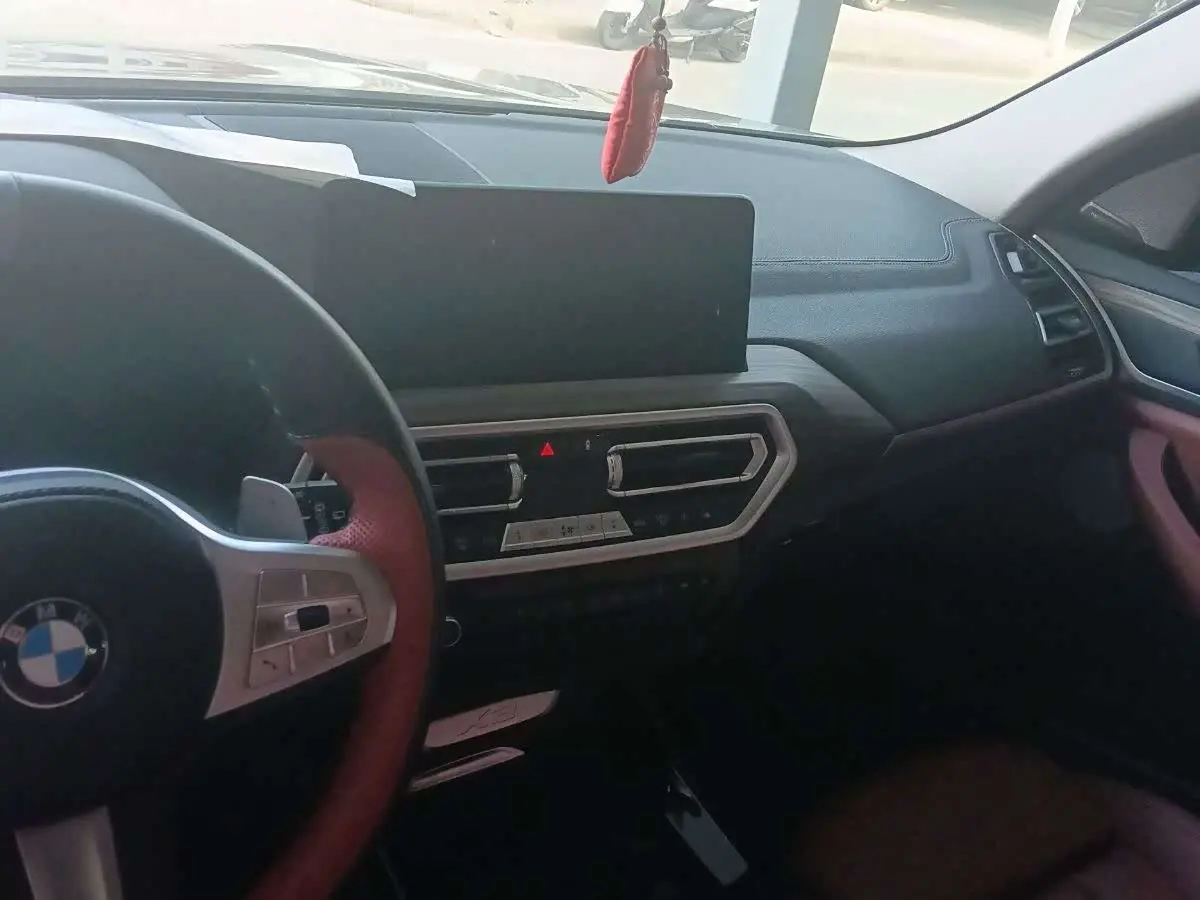 BMW X3 2024 — Photo 6/10