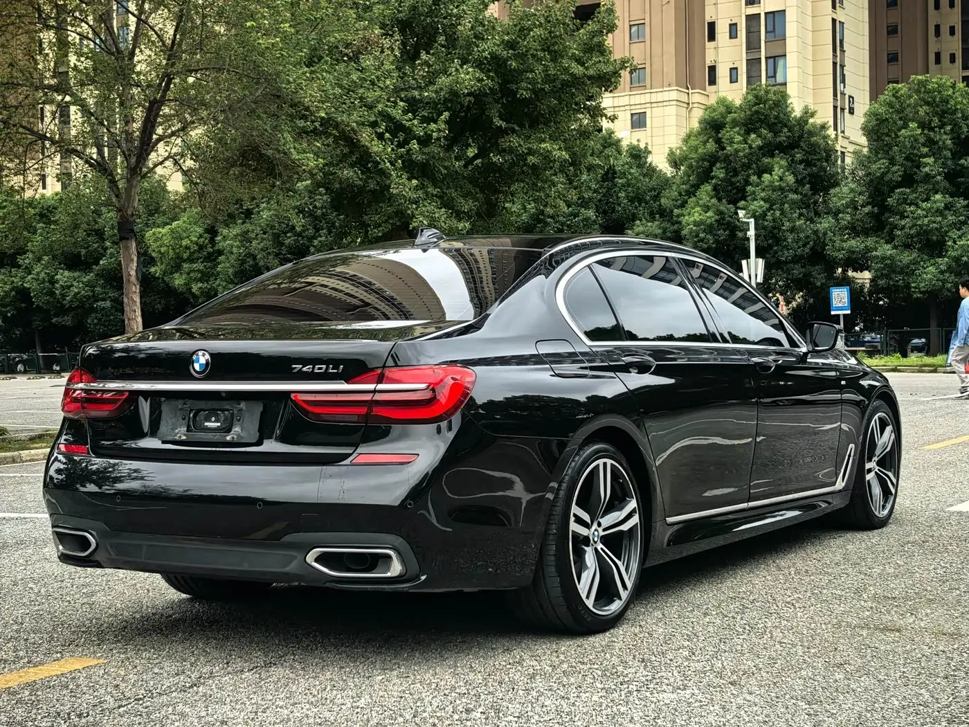 BMW 7 Series 2019 — Фото 17/17