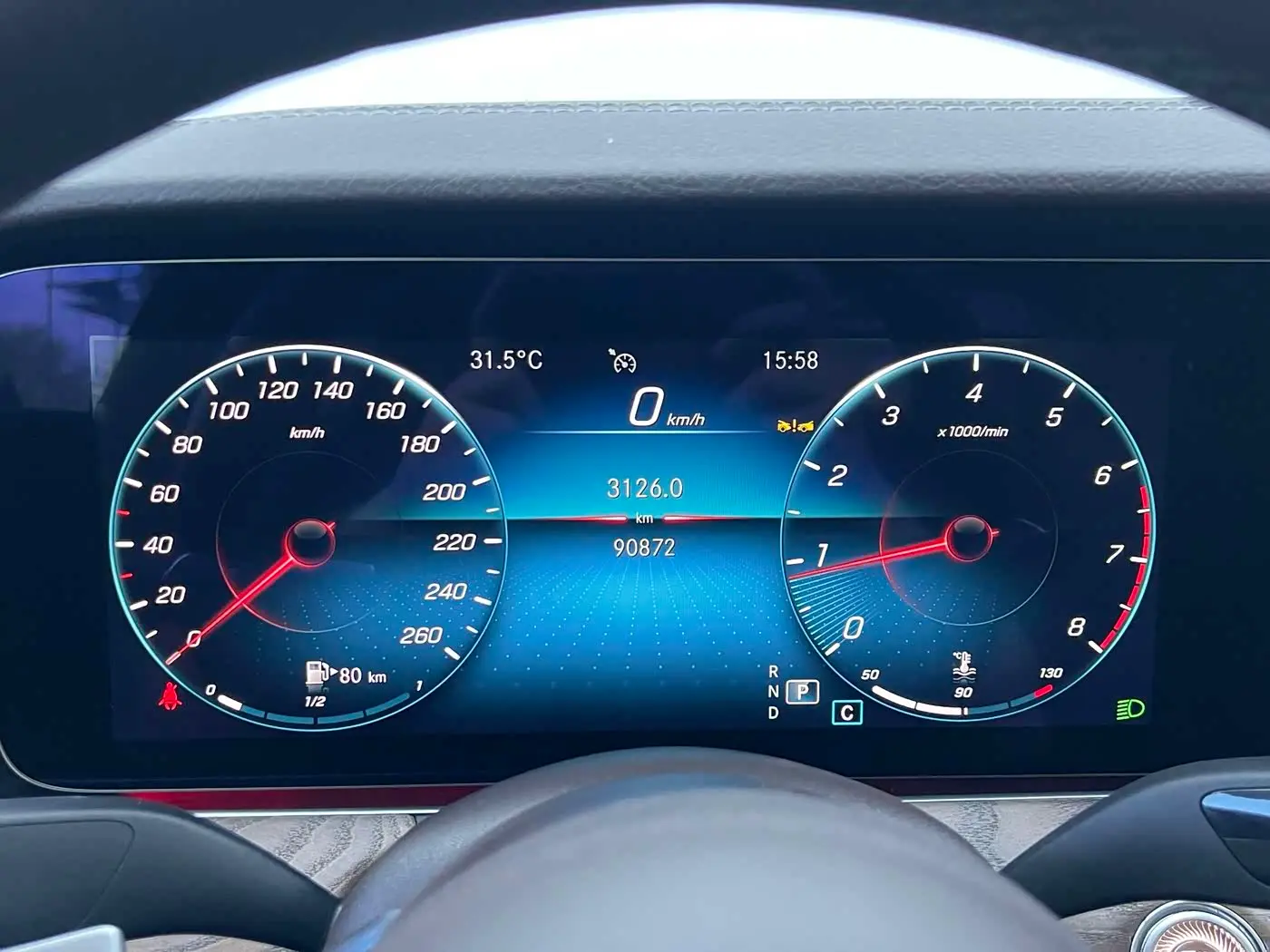 Mercedes-Benz E-Class 2023 — Photo 9/20