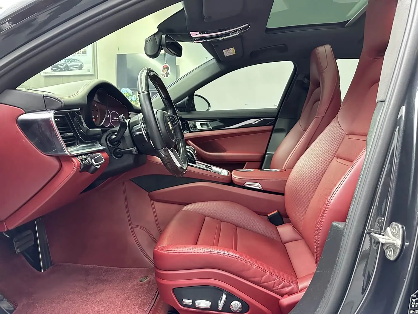 Porsche Panamera 2021 — Фото 10/20