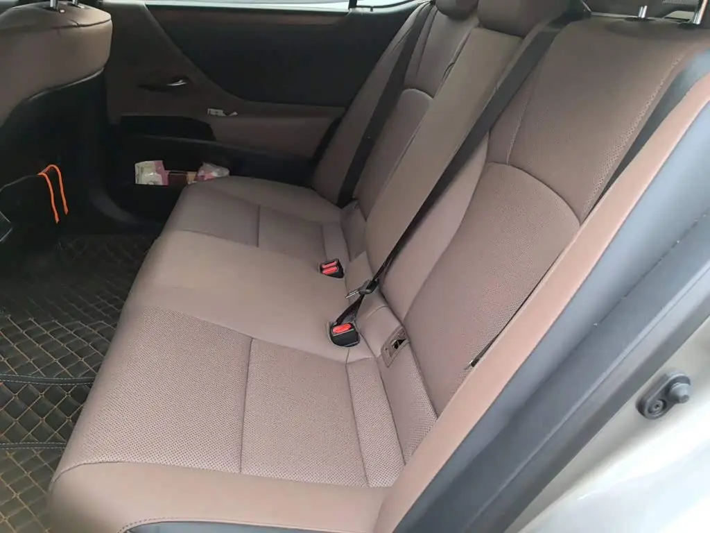 Lexus ES 2024 — Photo 15/20