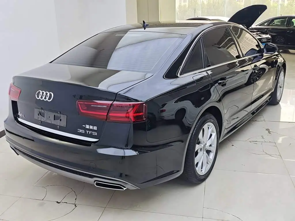 Audi A6L 2018 — Фото 11/19
