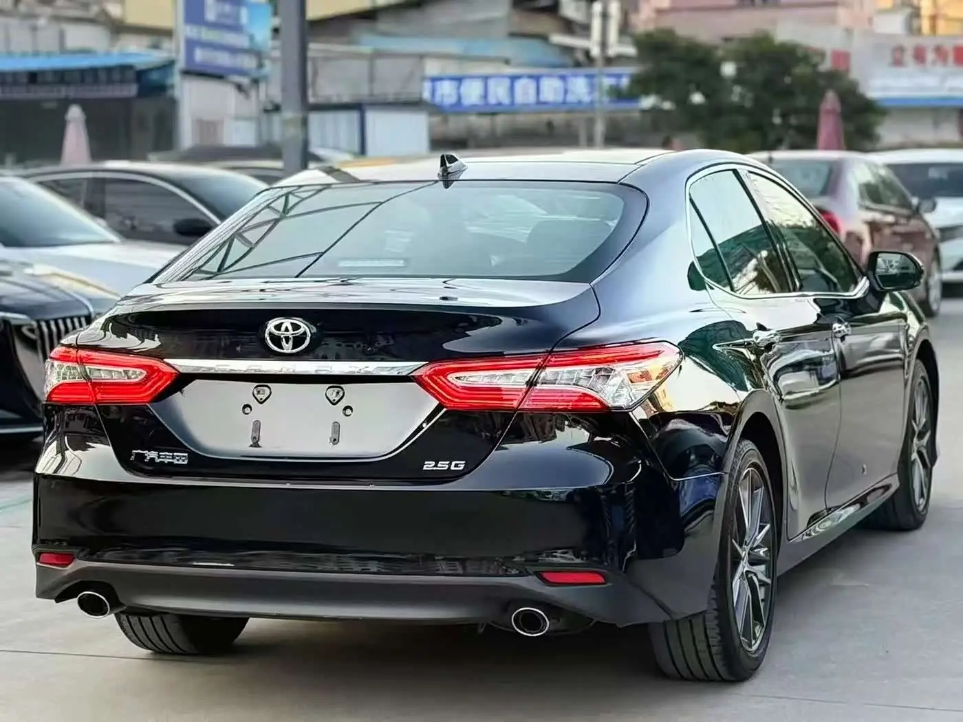 Toyota Camry 2022 — Фото 9/18