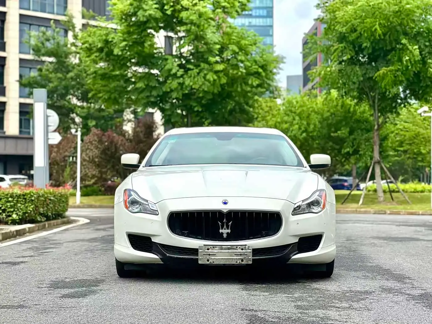 Maserati Quattroporte 2016 — ფოტო 2/15