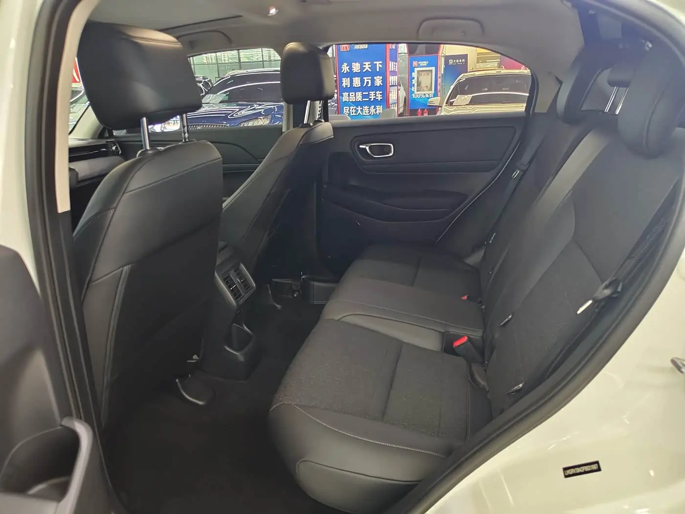 Honda Vezel 2023 — Photo 9/17