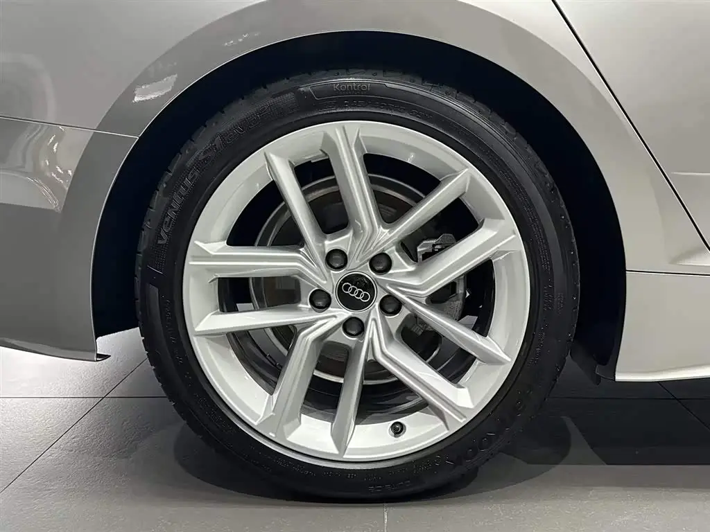Audi A5 2025 — Photo 13/18
