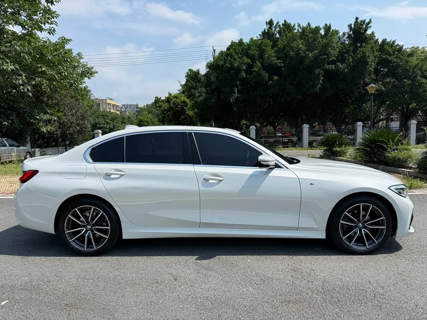 BMW 3 Series 2022 — Şəkil 9/11