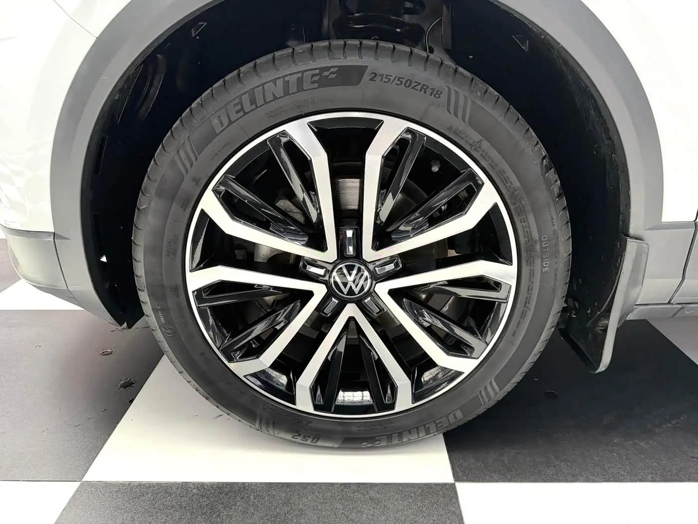 Volkswagen T-ROC 2022 — Photo 4/19