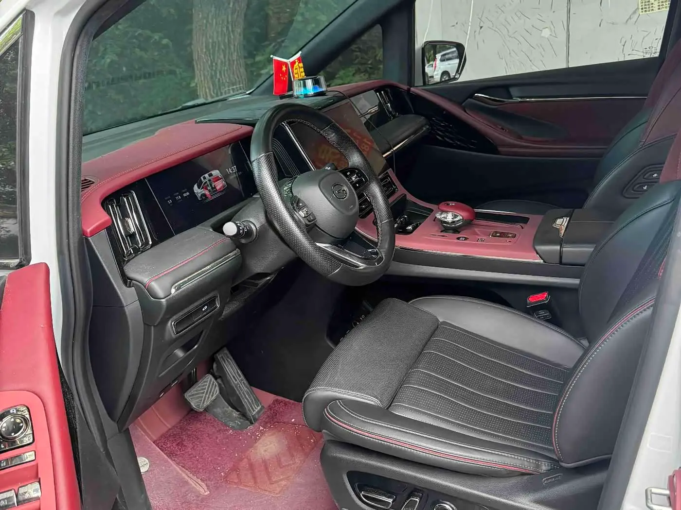 GAC Trumpchi Trumpchi M8 2025 — Фото 7/10