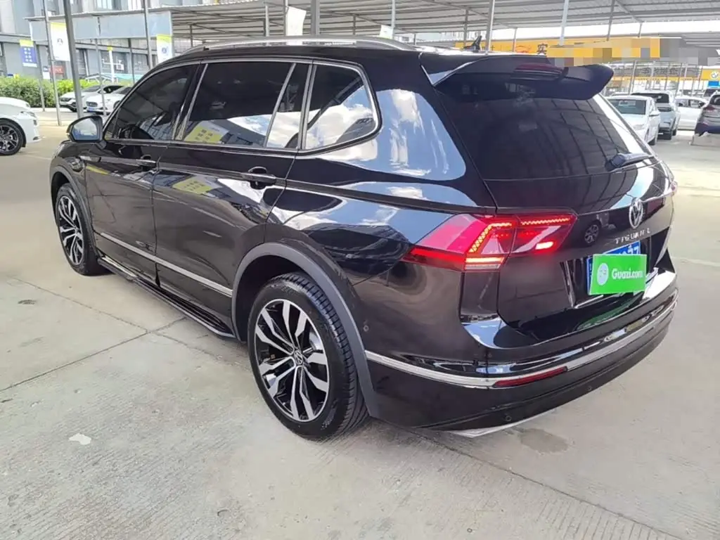 Volkswagen Tiguan L 2021 — Photo 5/20