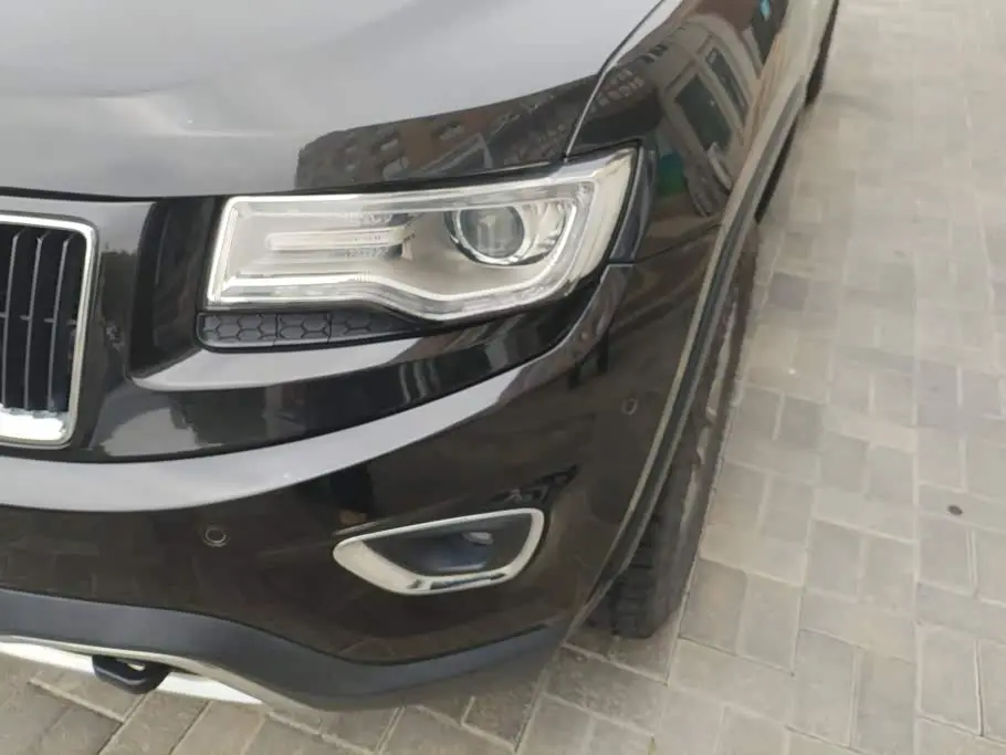 Jeep Grand Cherokee 2016 — Фото 5/16