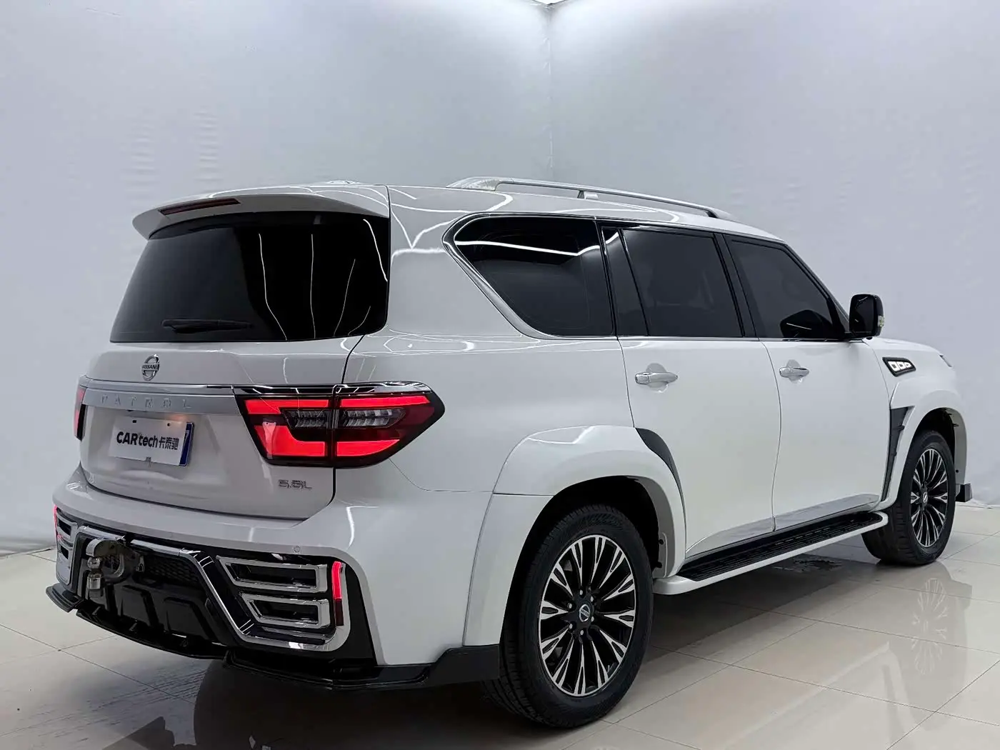 Nissan Patrol 2020 — Фото 15/17