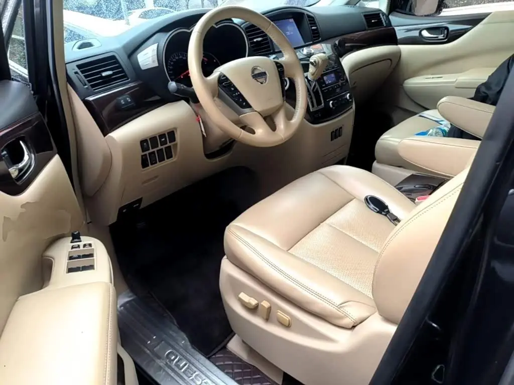 Nissan Quest 2016 — Фото 16/20