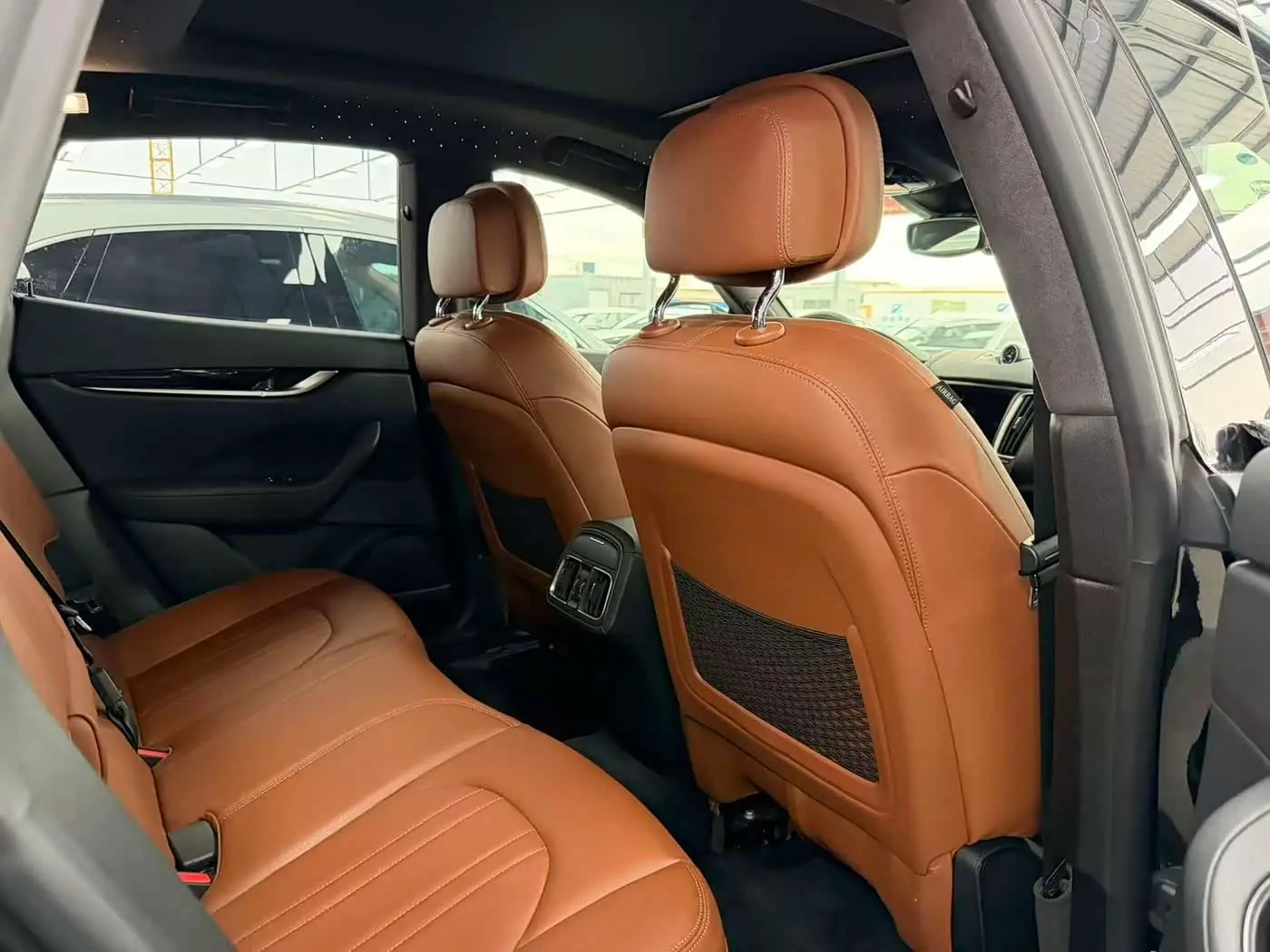 Maserati Levante 2018 — Şəkil 13/15