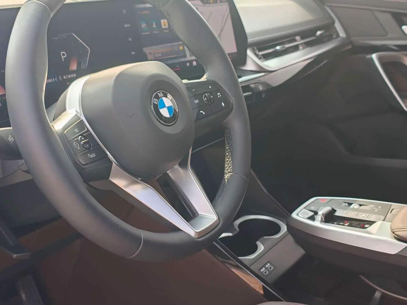 BMW X1 2023 — Photo 7/16
