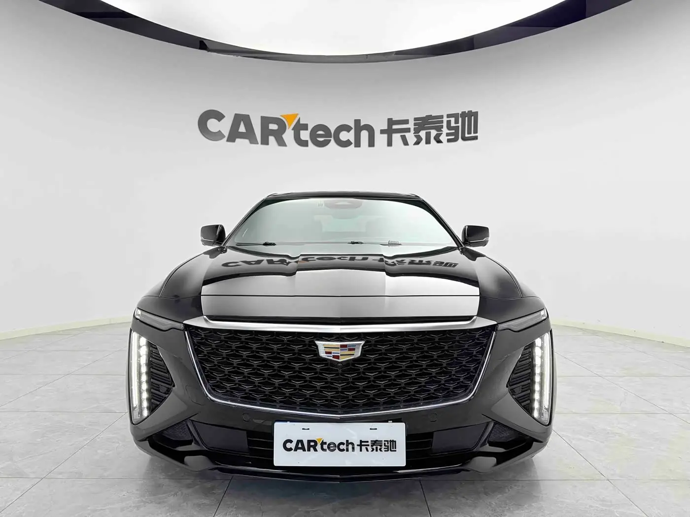 Cadillac CT6 2024 — Фото 2/9