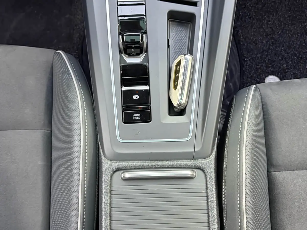 Volkswagen Golf 2021 — Photo 16/20
