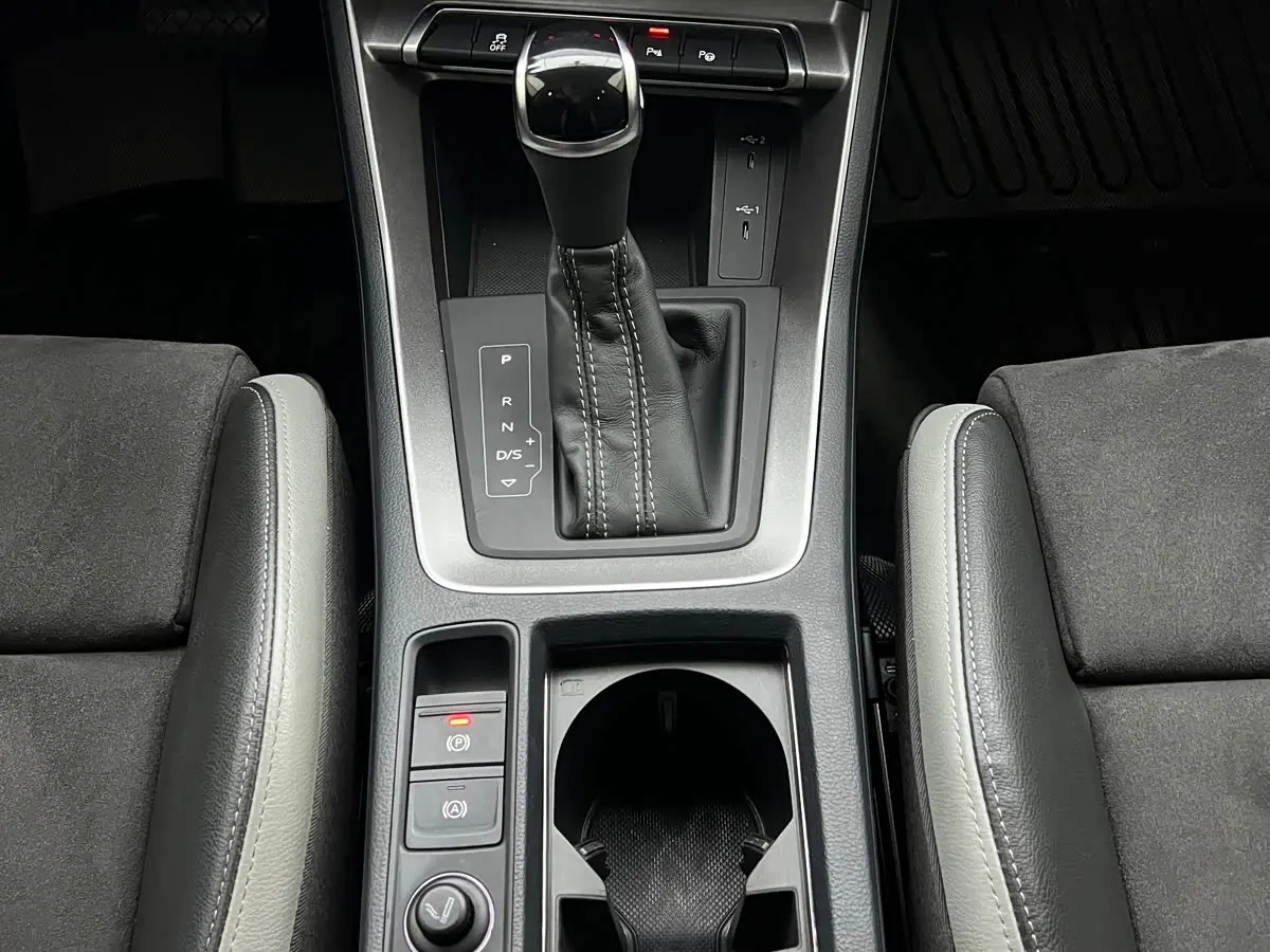Audi Q3 2023 — Фото 15/20