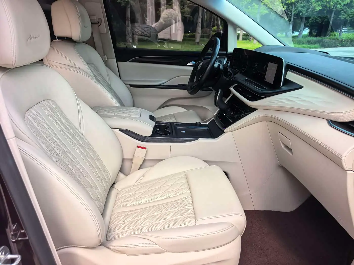 Buick GL8 2020 — Photo 11/20