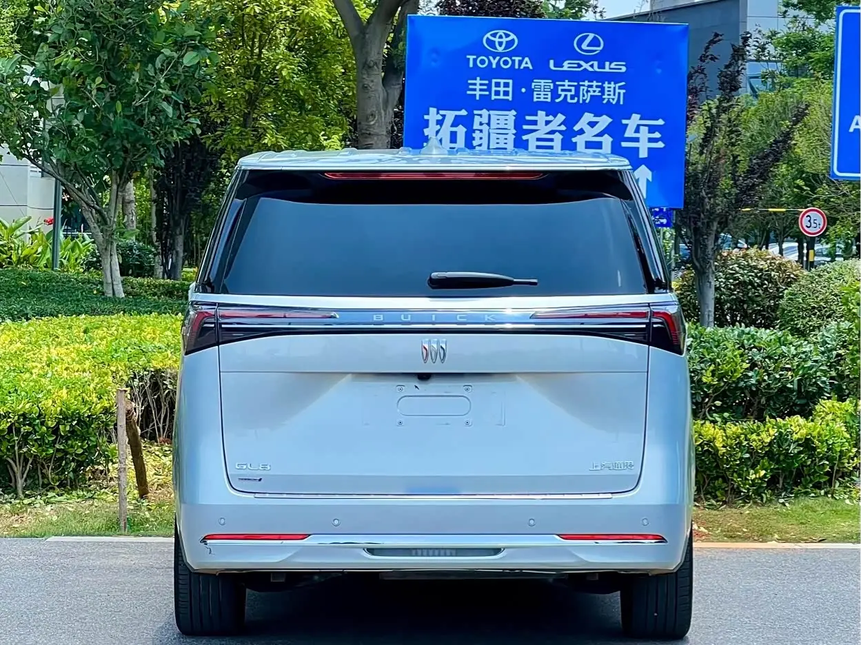 Buick GL8 New Energy 2025 — Photo 6/15