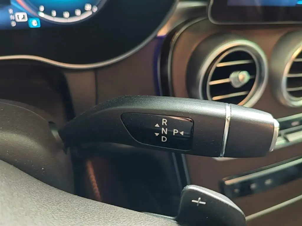 Mercedes-Benz GLC 2020 — Фото 13/20