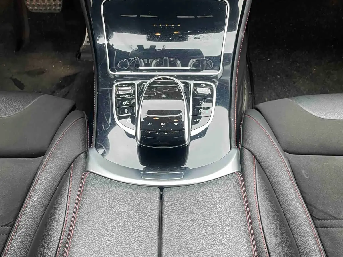 Mercedes-Benz GLC Coupe AMG 2018 — Photo 15/17