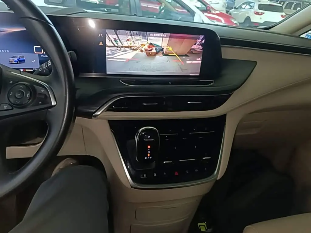 Buick GL8 2024 — Photo 13/20