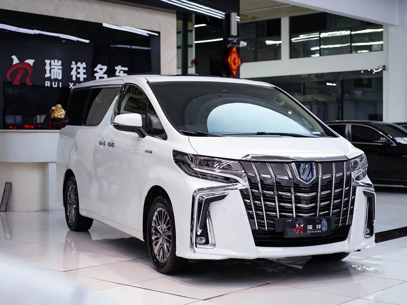 Toyota Alphard 2020 — Photo 20/20