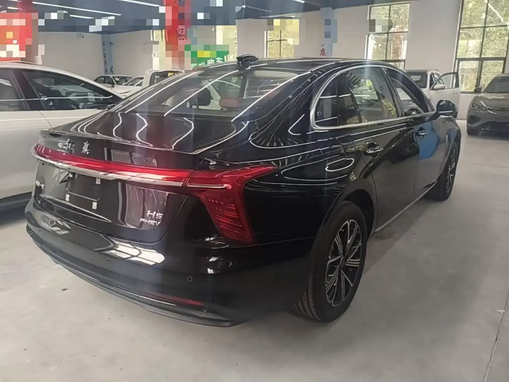 Hongqi H5 PHEV 2026 — Şəkil 7/20