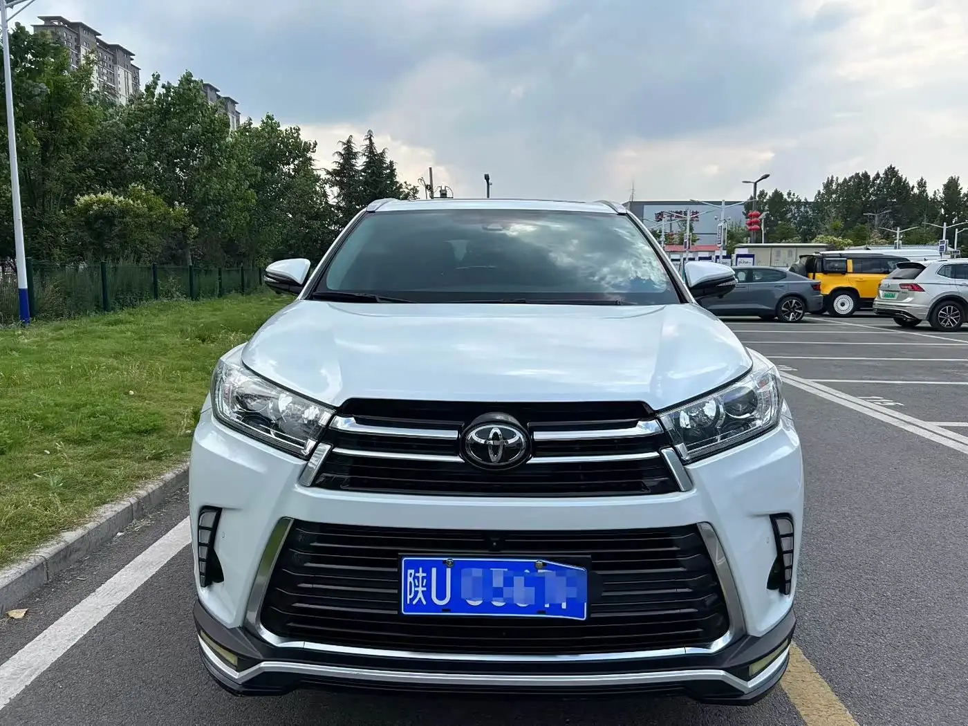 Toyota Highlander 2021 — Şəkil 2/9