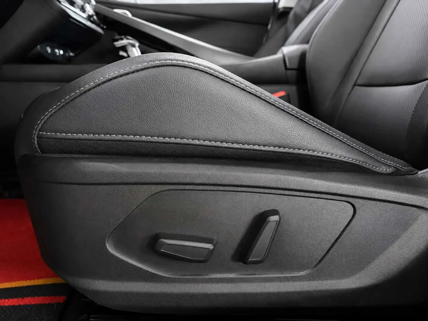 Hyundai Elantra 2023 — Photo 19/20