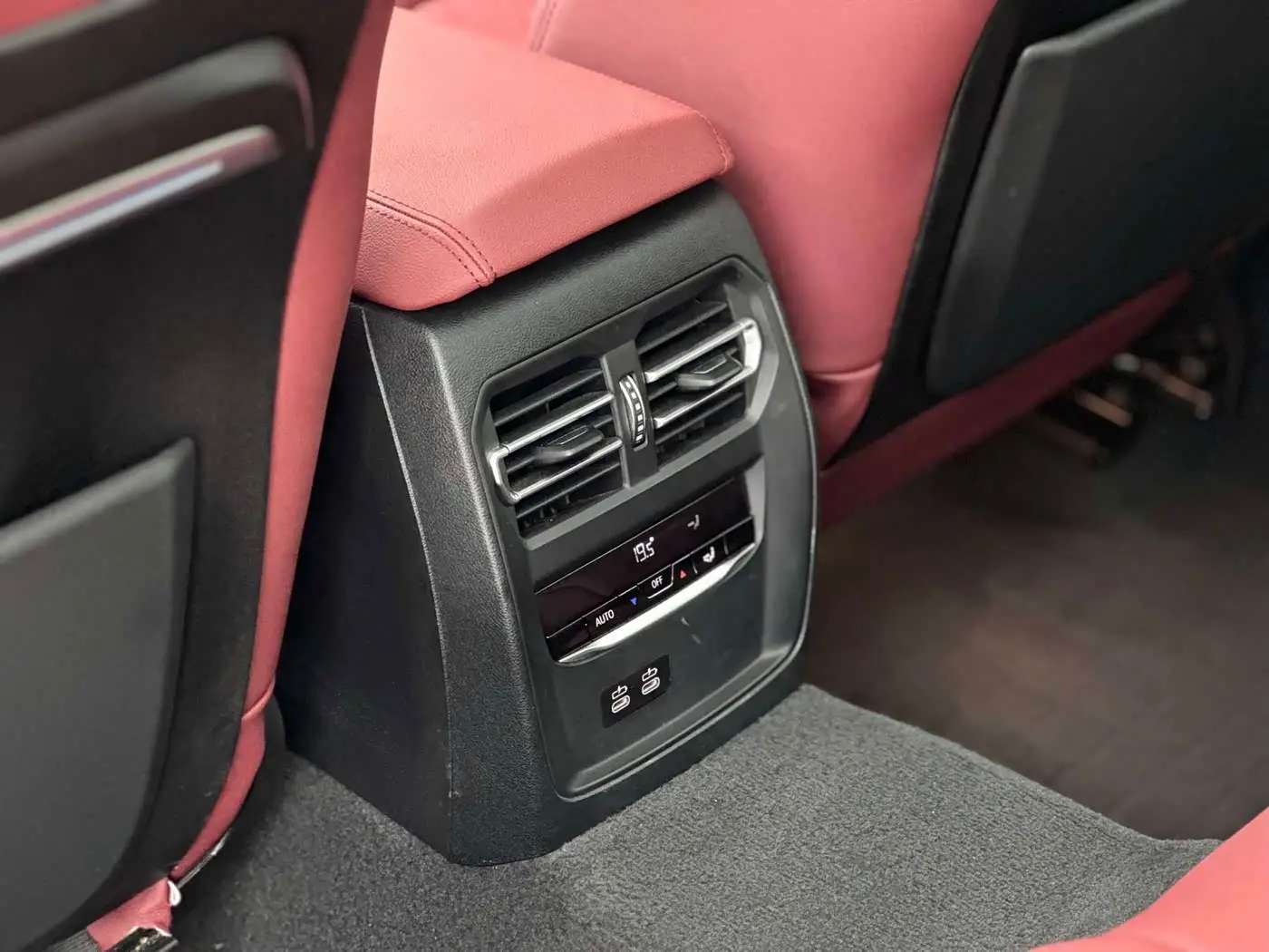 BMW 3 Series 2021 — Photo 9/13