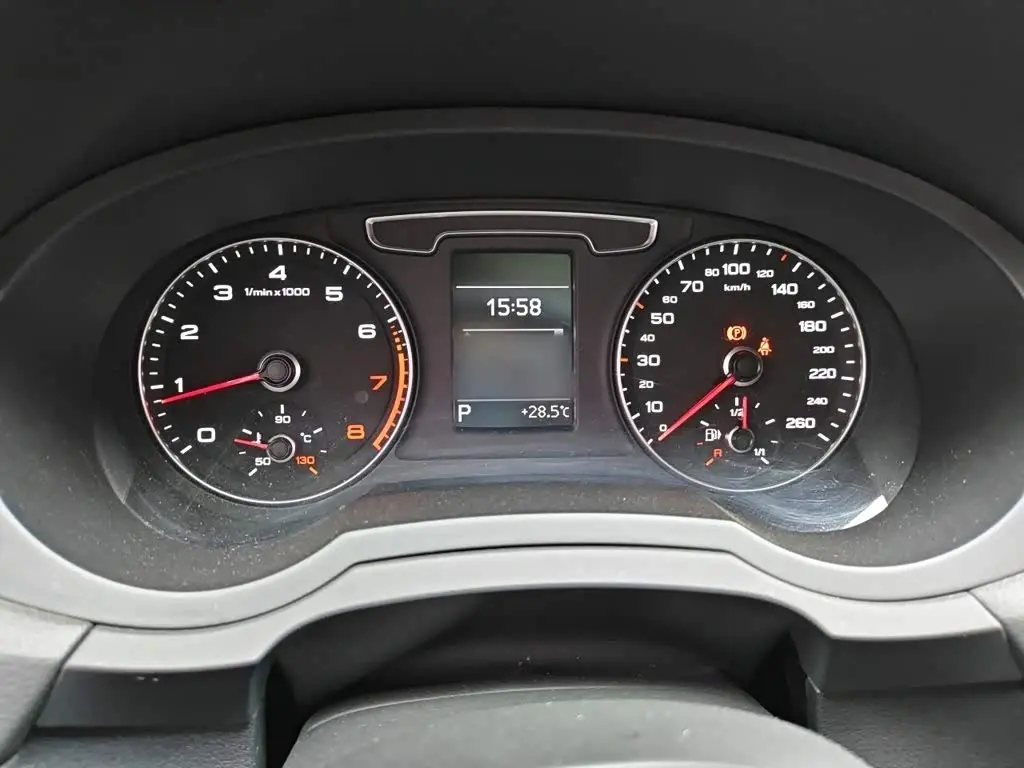 Audi Q3 2018 — Photo 4/20