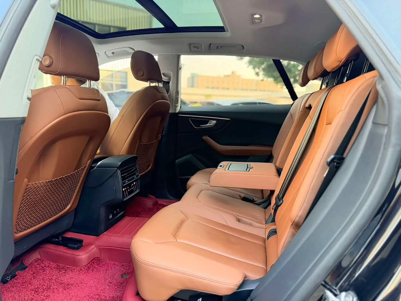 Audi Q8 2021 — Photo 6/9