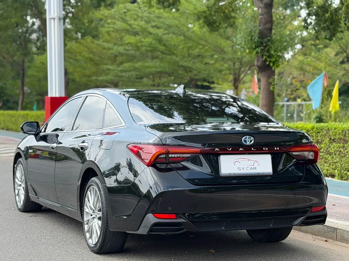 Toyota Avalon 2023 — Фото 6/18