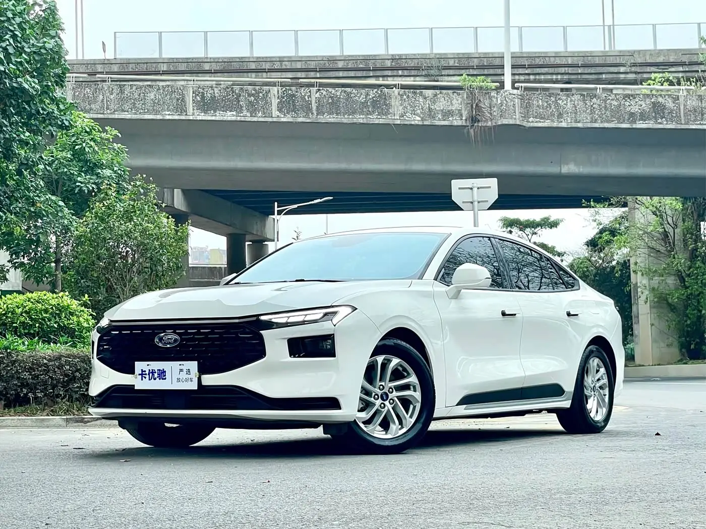 Ford Mondeo 2025 — Photo 1/20