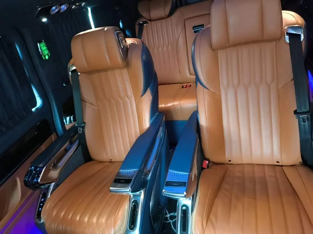 Mercedes-Benz Vito 2024 — Photo 17/20