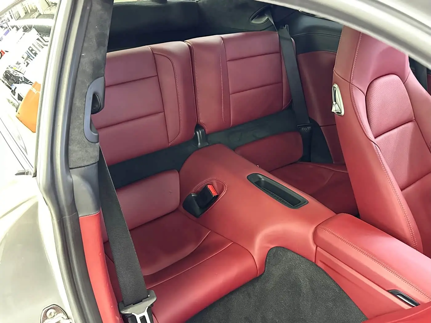 Porsche 911 2018 — Photo 17/17
