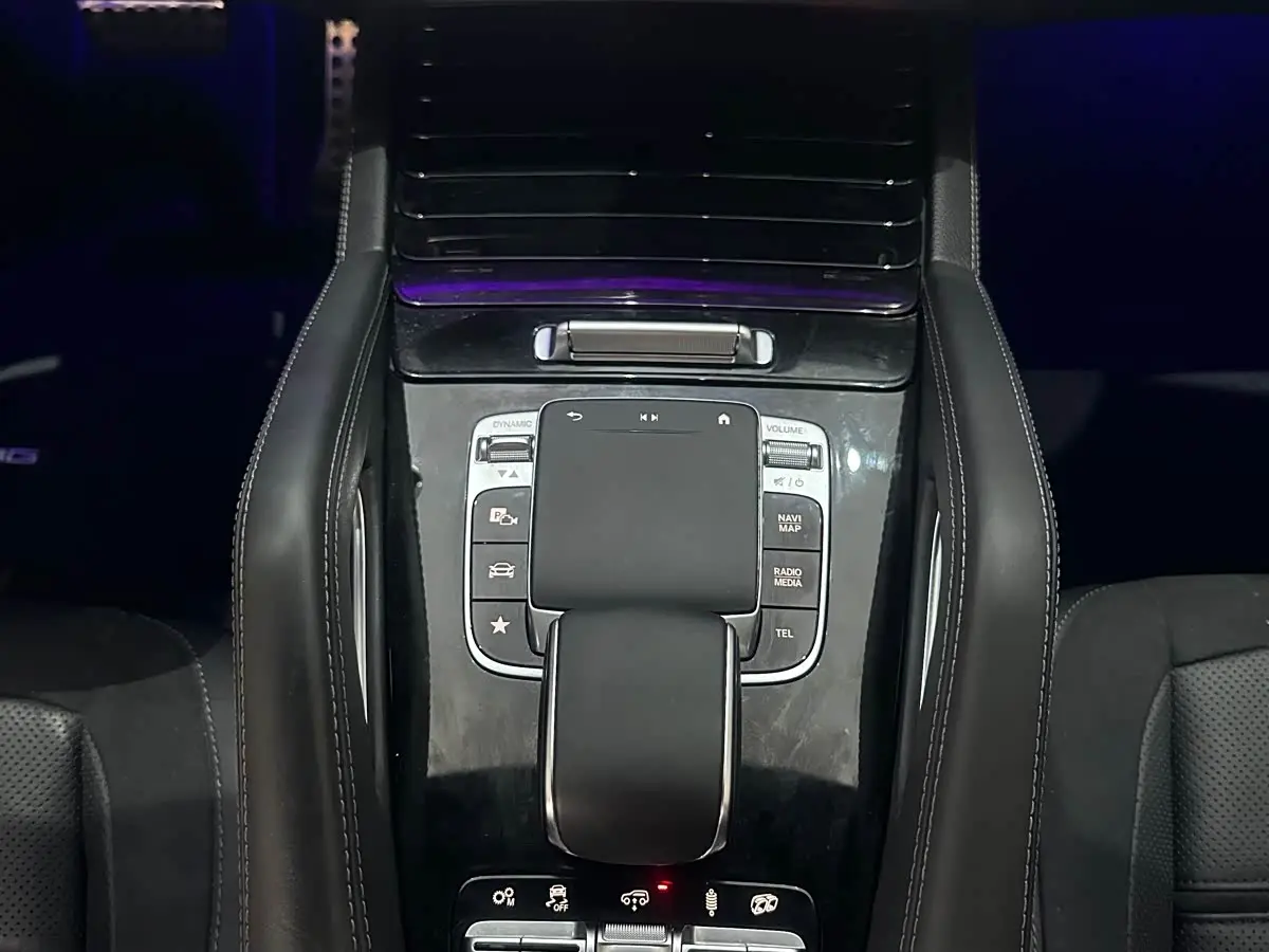 Mercedes-Benz GLE AMG 2022 — Photo 9/14