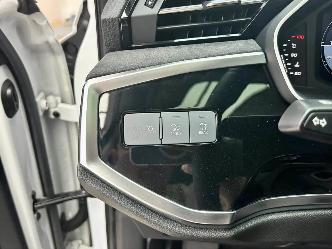 Audi Q3 2022 — Şəkil 17/20