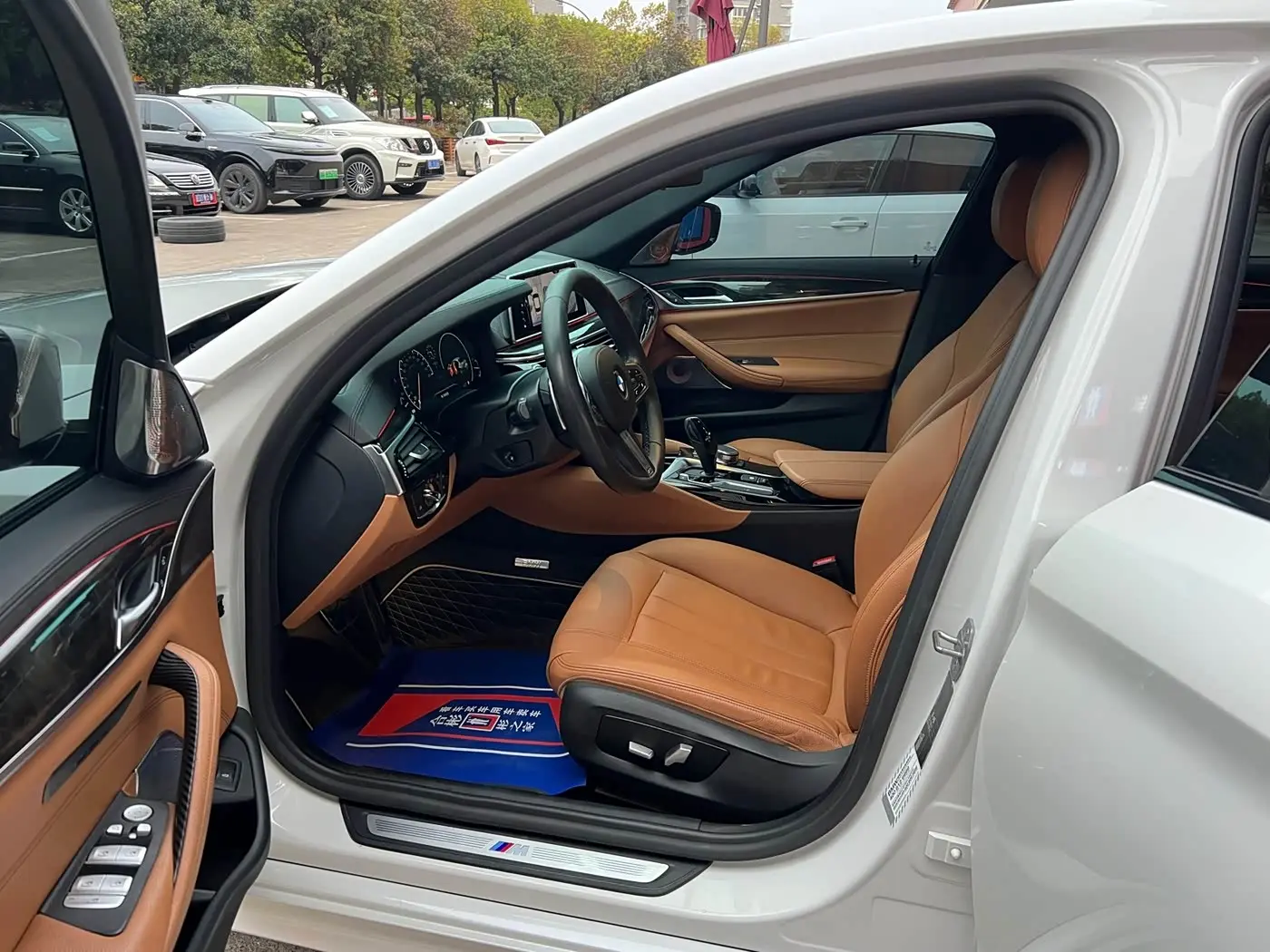 BMW 5 Series 2019 — Şəkil 15/20