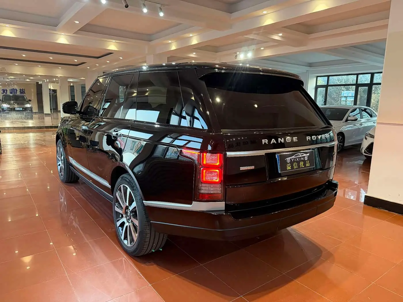 Land Rover Range Rover 2013 — Фото 19/19