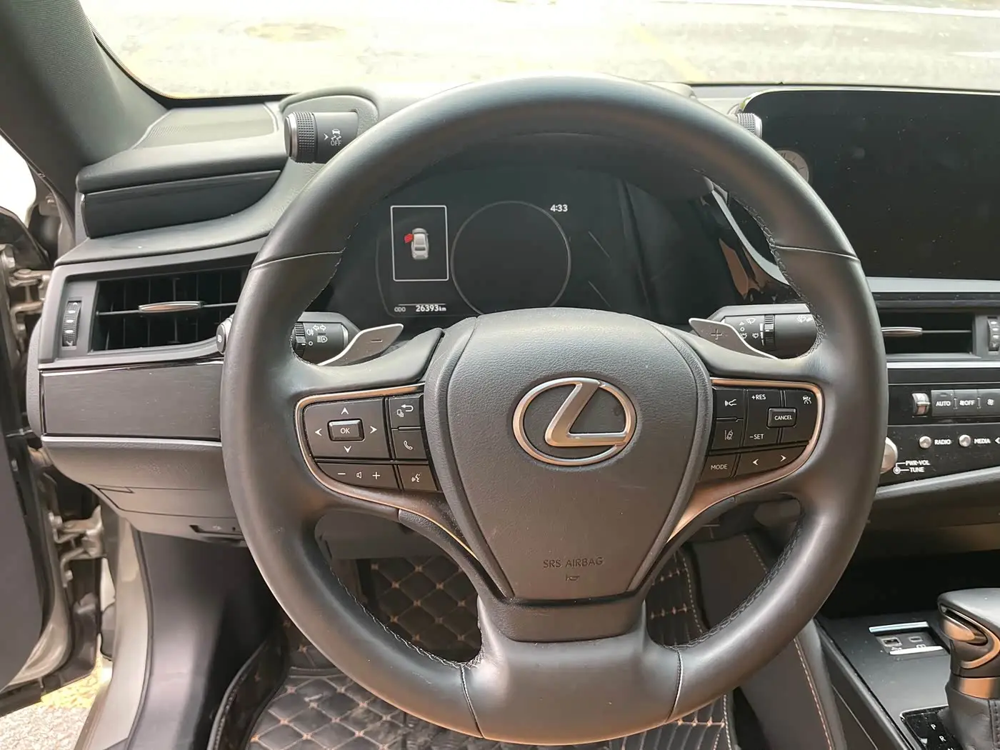 Lexus ES 2024 — Photo 4/20