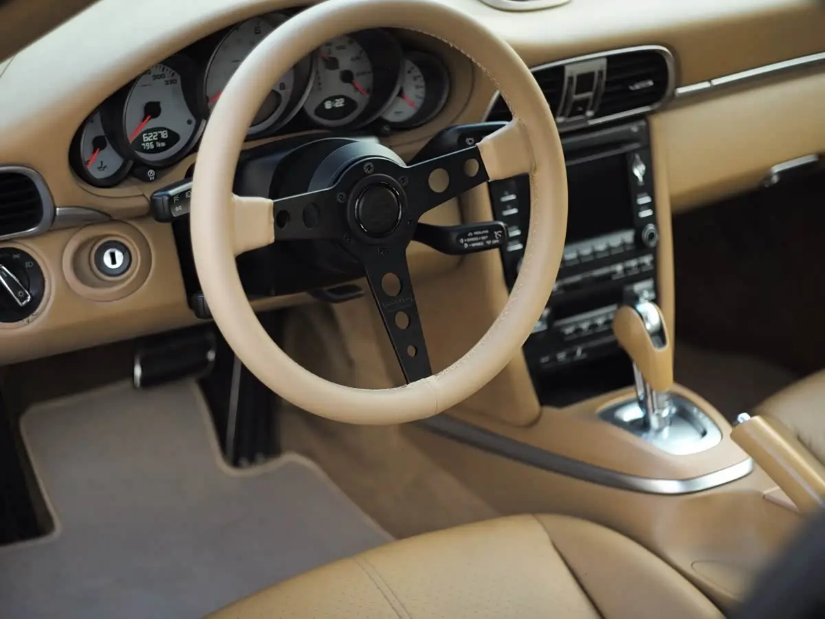 Porsche 911 2011 — Photo 12/15