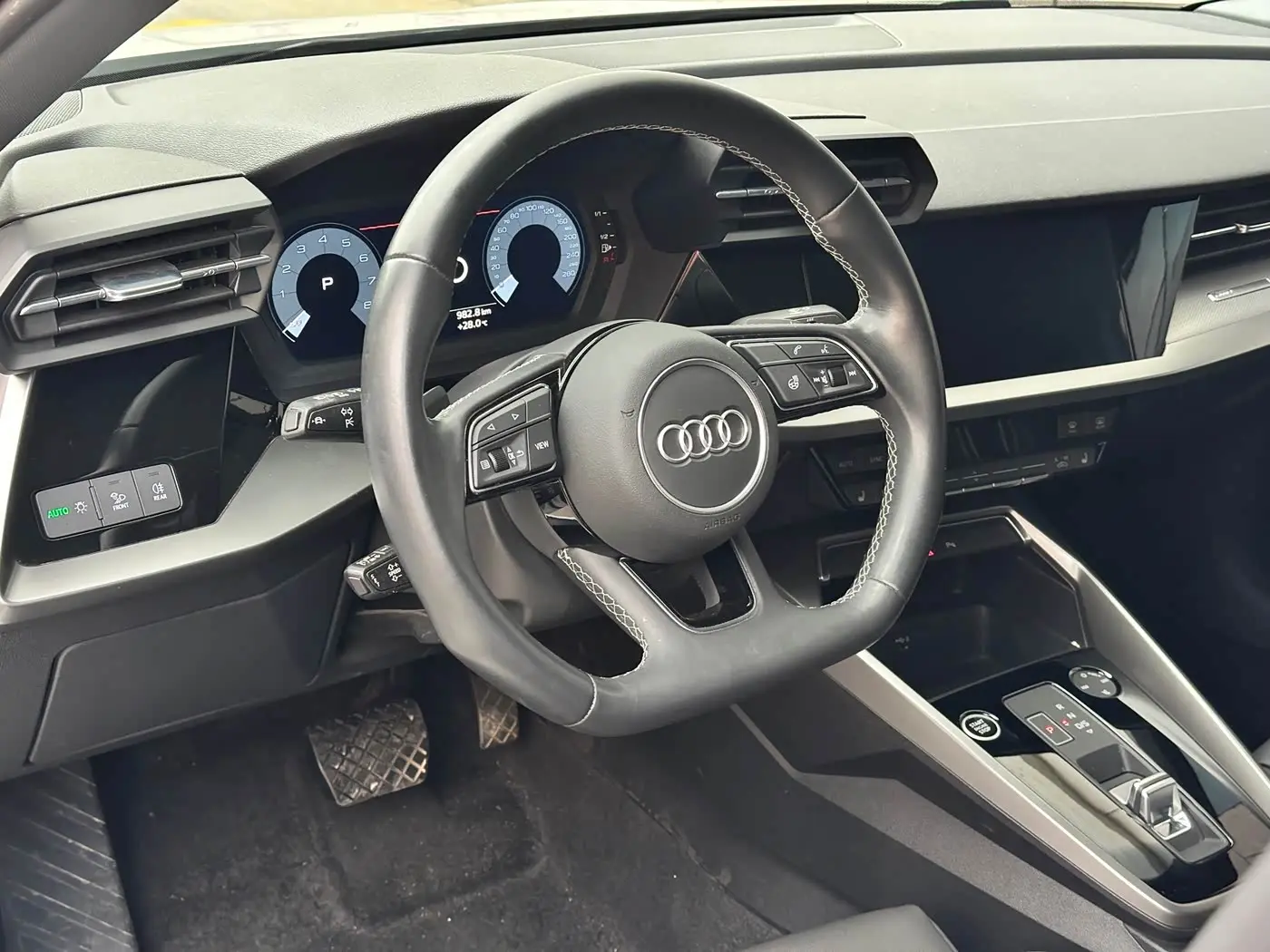 Audi A3 2023 — Photo 8/20