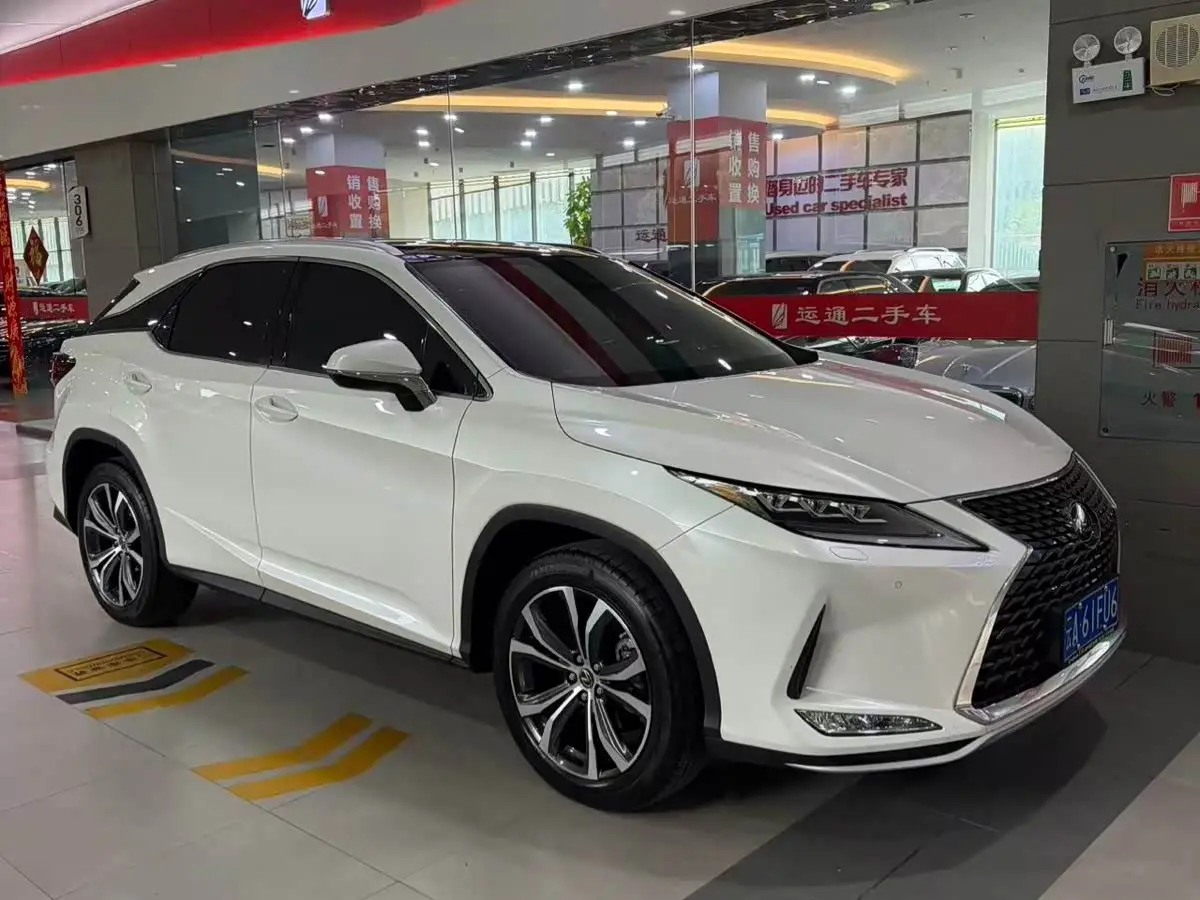 Lexus RX 2022 — Photo 2/13