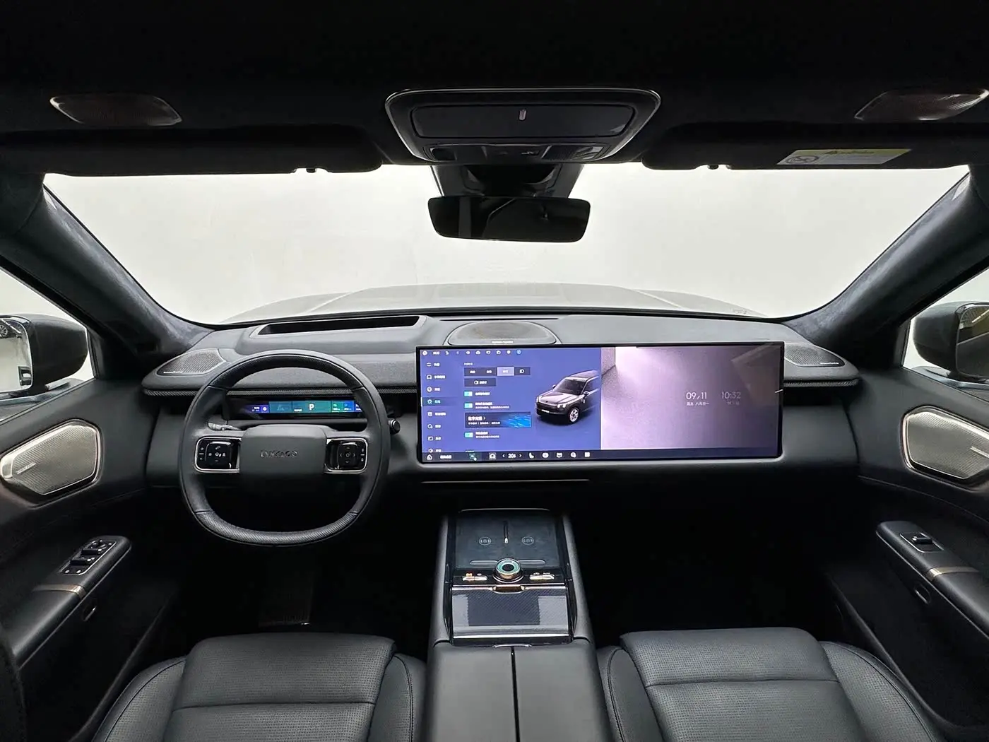 Lynk & Co 900 2025 — Photo 9/20