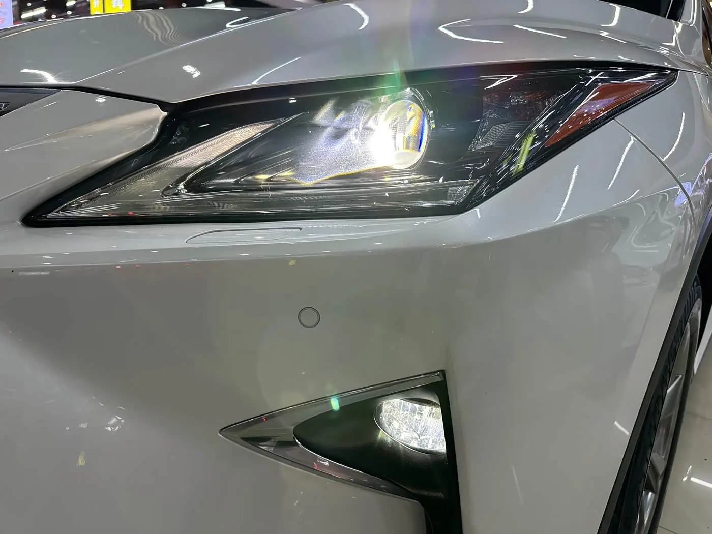 Lexus RX 2018 — Photo 19/20